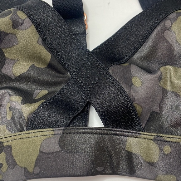 L’urv camo sports bra - Picture 5 of 9